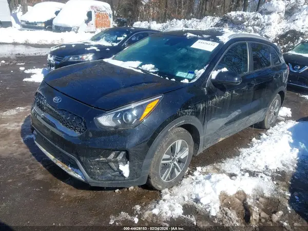 KNDCB3LC0L5438135 2020 KIA NIRO - Image 2