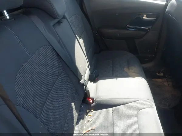 KNDCB3LC0L5438135 2020 KIA NIRO - Image 8