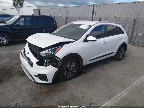 KNDCB3LC0M5463831 2021 KIA NIRO - Image 2