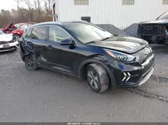 KNDCB3LC0M5470858 2021 KIA NIRO
