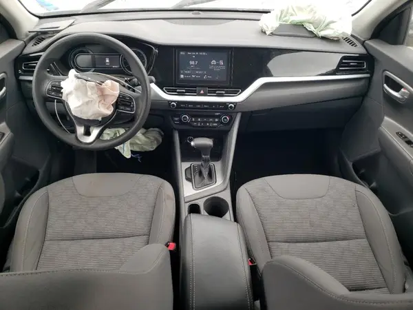 KNDCB3LC0N5498970 2022 KIA NIRO - Image 8