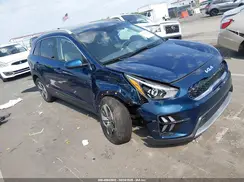 KNDCB3LC0N5502354 2022 KIA NIRO