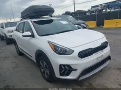 KNDCB3LC0N5505948 2022 KIA NIRO