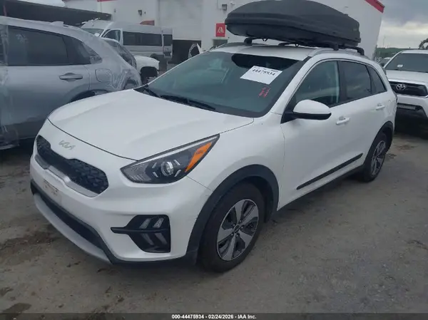 KNDCB3LC0N5505948 2022 KIA NIRO - Image 2