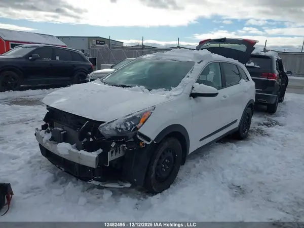 KNDCB3LC0N5506209 2022 KIA NIRO - Image 2