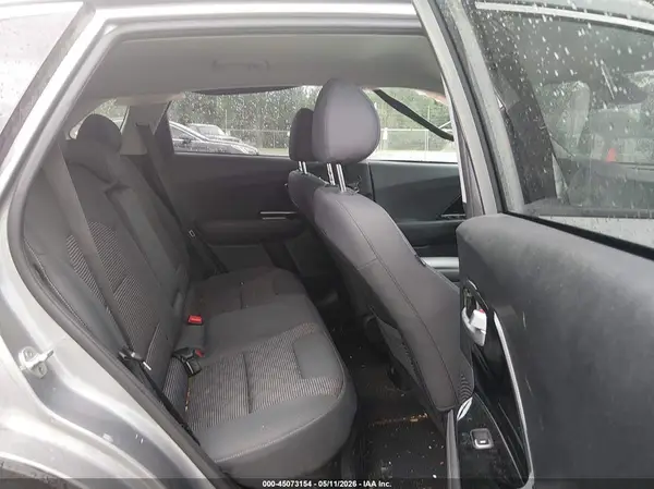 KNDCB3LC0N5509952 2022 KIA NIRO - Image 8
