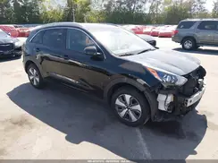 KNDCB3LC0N5532485 2022 KIA NIRO