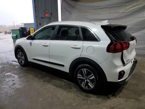 KNDCB3LC0N5540585 2022 KIA NIRO - Image 2
