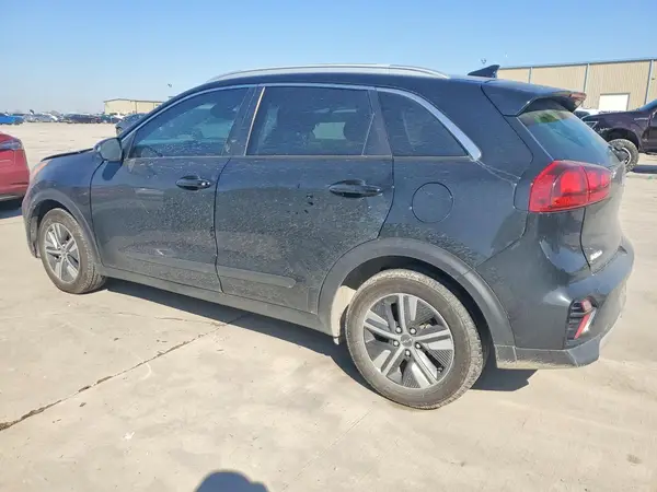 KNDCB3LC0N5540800 2022 KIA NIRO - Image 2