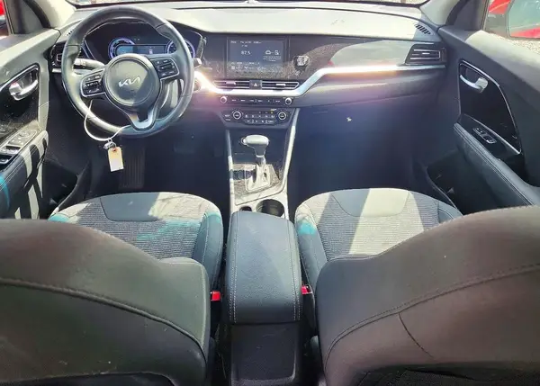 KNDCB3LC0N5541087 2022 KIA NIRO - Image 8
