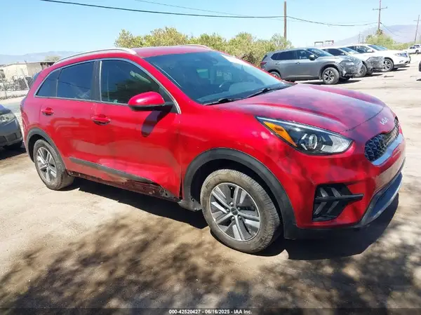 KNDCB3LC0N5548587 2022 KIA NIRO - Image 1