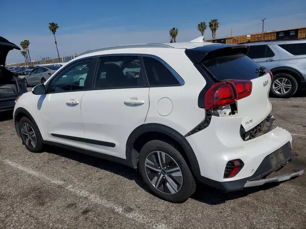 KNDCB3LC0N5548637 2022 KIA NIRO - Image 2