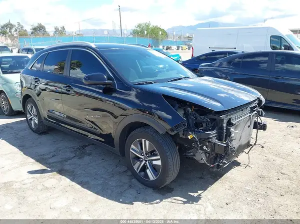 KNDCB3LC0N5549626 2022 KIA NIRO - Image 1
