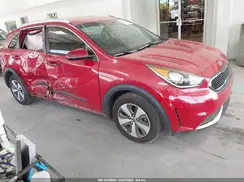 KNDCB3LC1H5038821 2017 KIA NIRO