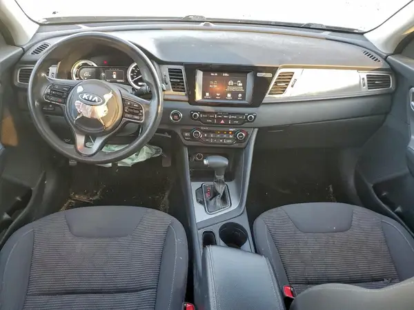 KNDCB3LC1H5049205 2017 KIA NIRO - Image 8