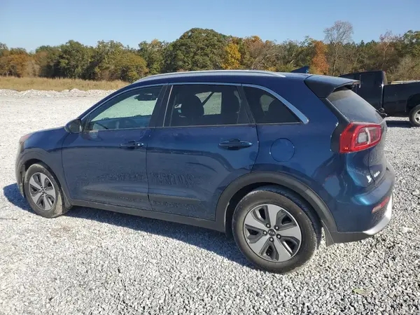 KNDCB3LC1H5054761 2017 KIA NIRO - Image 2