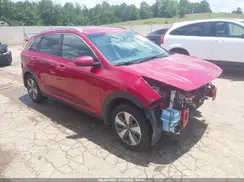 KNDCB3LC1H5055022 2017 KIA NIRO