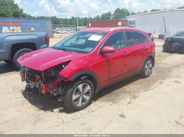 KNDCB3LC1H5055022 2017 KIA NIRO - Image 2
