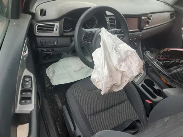 KNDCB3LC1H5062620 2017 KIA NIRO - Image 8