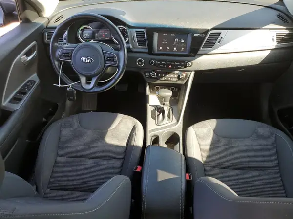 KNDCB3LC1H5069860 2017 KIA NIRO - Image 8