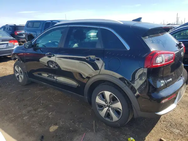 KNDCB3LC1H5073035 2017 KIA NIRO - Image 2
