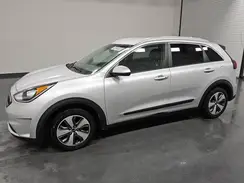 KNDCB3LC1H5079952 2017 KIA NIRO
