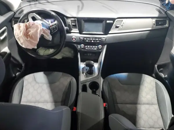 KNDCB3LC1H5083256 2017 KIA NIRO - Image 8