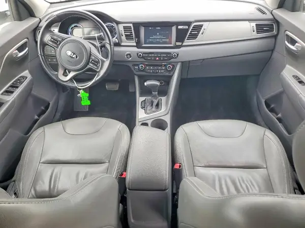KNDCB3LC1H5085055 2017 KIA NIRO - Image 8