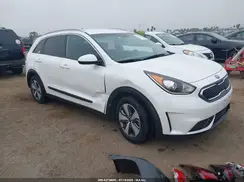 KNDCB3LC1H5085086 2017 KIA NIRO