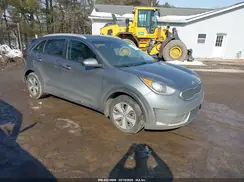 KNDCB3LC1H5088862 2017 KIA NIRO