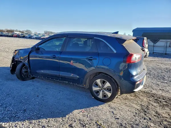 KNDCB3LC1H5089946 2017 KIA NIRO - Image 2
