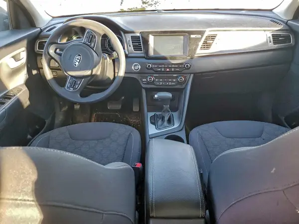 KNDCB3LC1H5089946 2017 KIA NIRO - Image 8