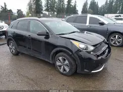 KNDCB3LC1H5096945 2017 KIA NIRO