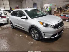 KNDCB3LC1H5101206 2017 KIA NIRO