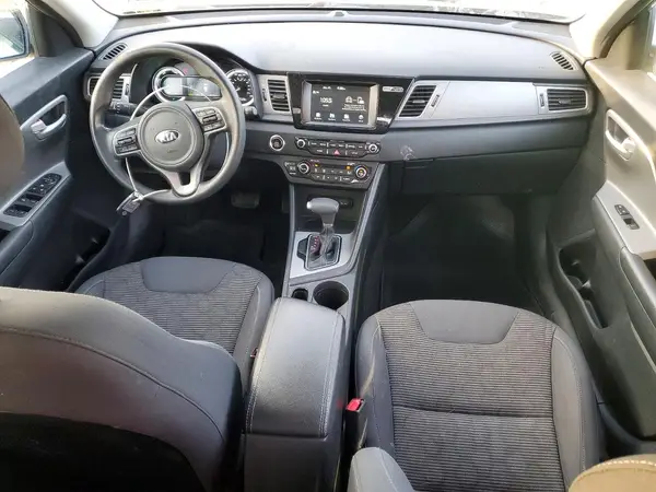KNDCB3LC1H5101867 2017 KIA NIRO - Image 8