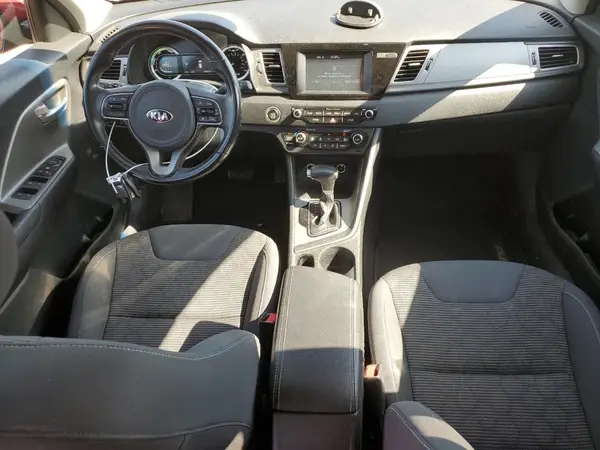 KNDCB3LC1H5102310 2017 KIA NIRO - Image 8