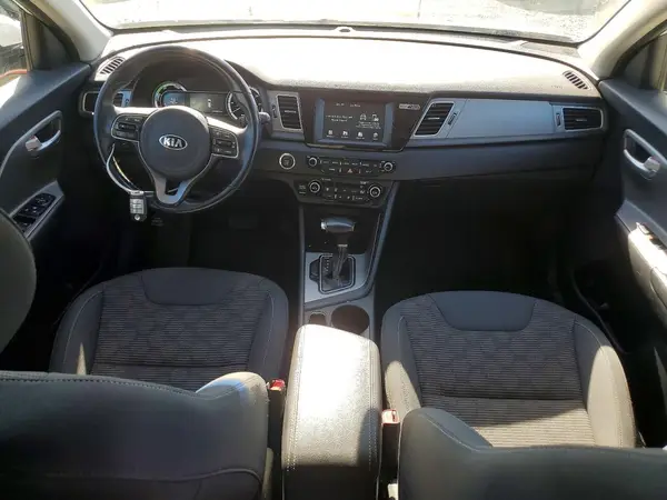 KNDCB3LC1H5103845 2017 KIA NIRO - Image 8