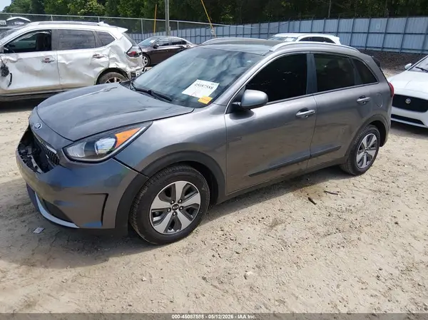 KNDCB3LC1J5119789 2018 KIA NIRO - Image 2
