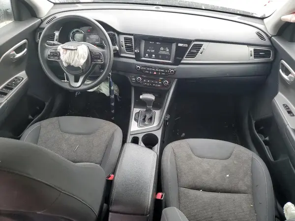 KNDCB3LC1J5124104 2018 KIA NIRO - Image 8