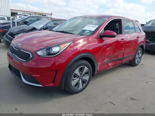 KNDCB3LC1J5124703 2018 KIA NIRO - Image 2
