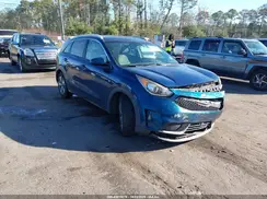 KNDCB3LC1J5125219 2018 KIA NIRO