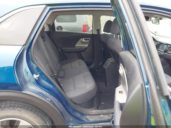 KNDCB3LC1J5153991 2018 KIA NIRO - Image 8