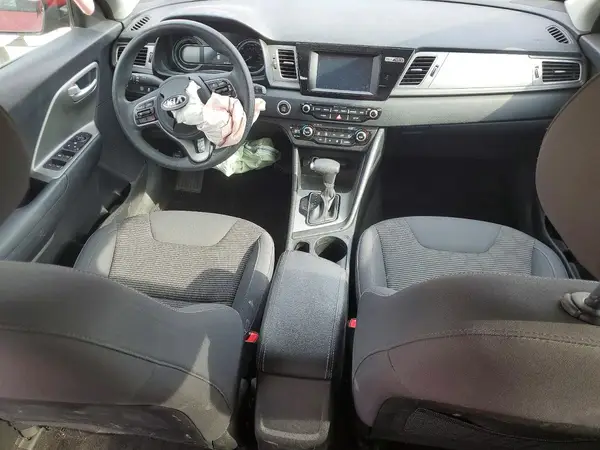 KNDCB3LC1J5154302 2018 KIA NIRO - Image 8
