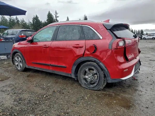KNDCB3LC1J5156843 2018 KIA NIRO - Image 2