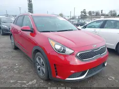 KNDCB3LC1J5157913 2018 KIA NIRO