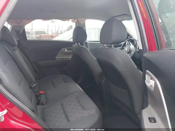 KNDCB3LC1J5157913 2018 KIA NIRO - Image 8