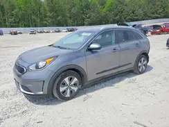 KNDCB3LC1J5158012 2018 KIA NIRO