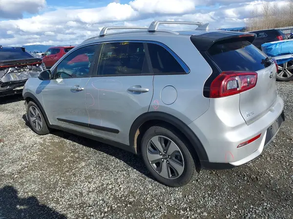 KNDCB3LC1J5169611 2018 KIA NIRO - Image 2