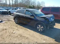 KNDCB3LC1J5176400 2018 KIA NIRO