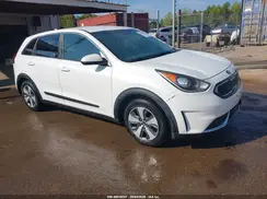 KNDCB3LC1J5186926 2018 KIA NIRO